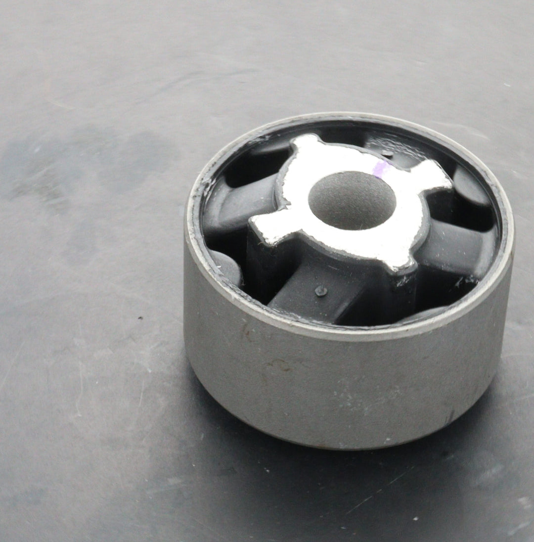 FERRARI F1 DCT TRANSMISSION MOUNT 301376 - Image 4