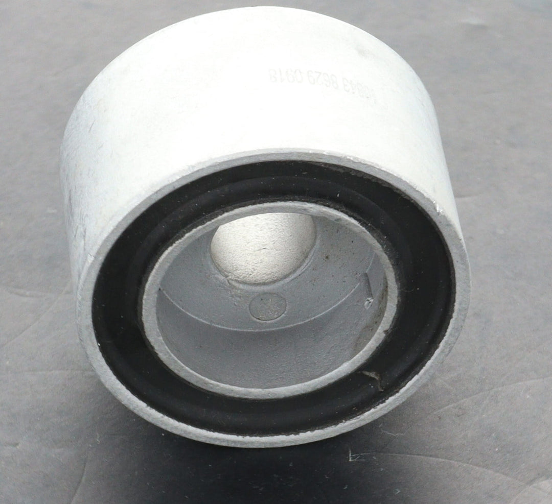 BMW E36 M3 DIFFERENTIAL MOUNT REAR 33171134872 - Image 4